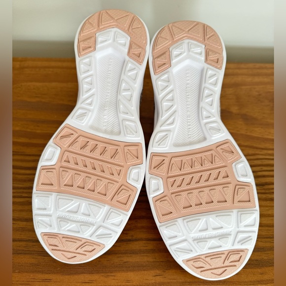 APL TechLoom Tracer Rose Dust Running Sneakers Sz 7.5 - Picture 15 of 15